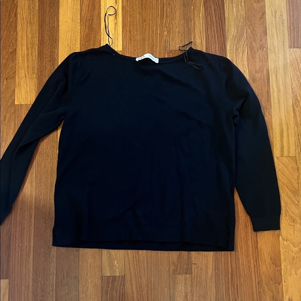 Zara Women's Elegant Black Crewneck Sweater